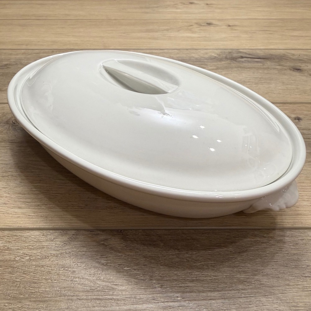 Pillivuyt France White Porcelain Oval Lidded Casserole Tureen Shell Handles 32oz